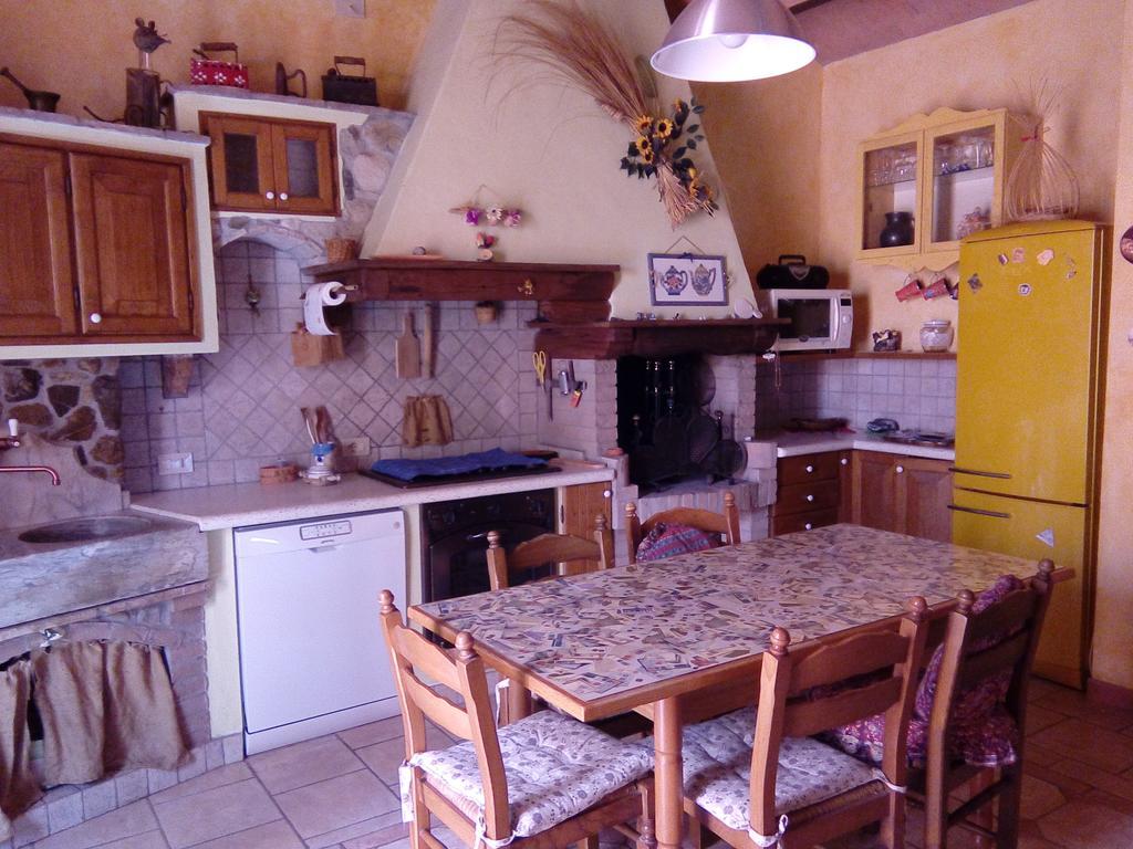 Carlo'S Country House Castellina Marittima Eksteriør bilde